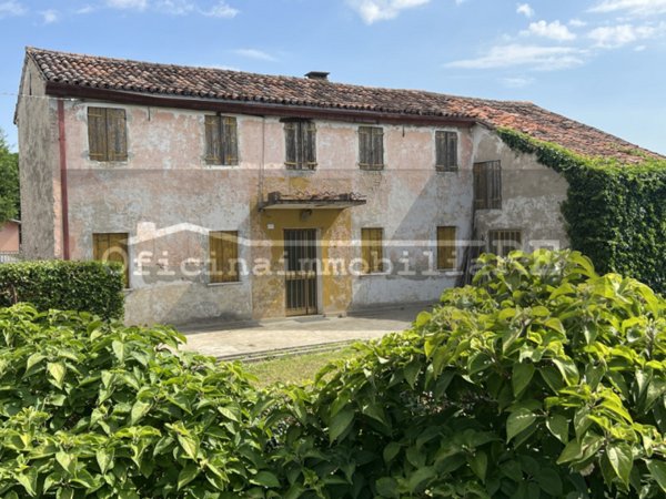 casale in vendita a Fossò