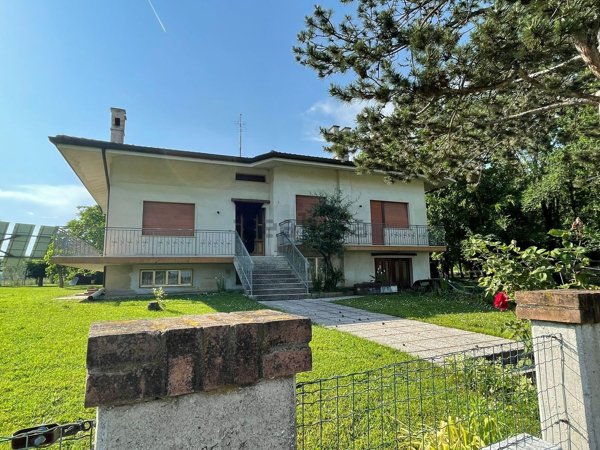 appartamento in vendita a Gruaro in zona Giai