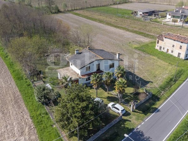 casa indipendente in vendita a Gruaro