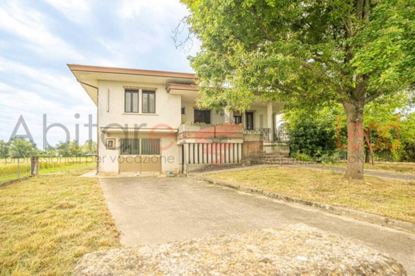 casa indipendente in vendita a Gruaro in zona Giai