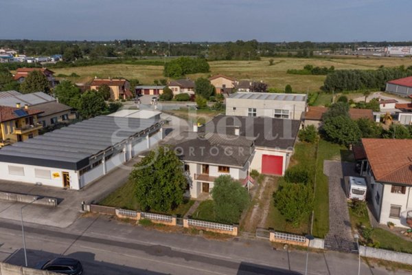 casa indipendente in vendita a Gruaro in zona Malcanton