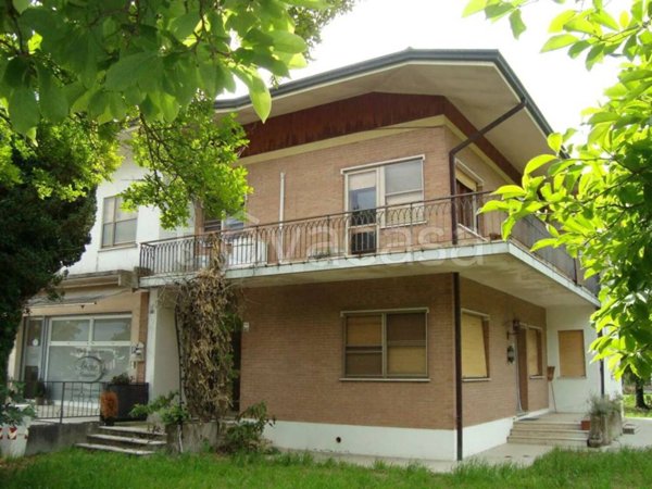 casa indipendente in vendita a Gruaro