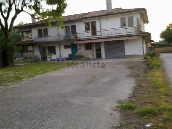 appartamento in vendita a Gruaro in zona Giai