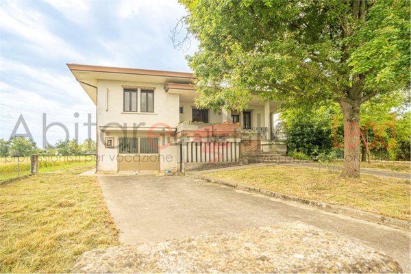 casa indipendente in vendita a Gruaro