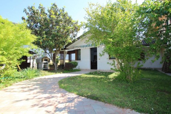 casa indipendente in vendita a Gruaro in zona Giai