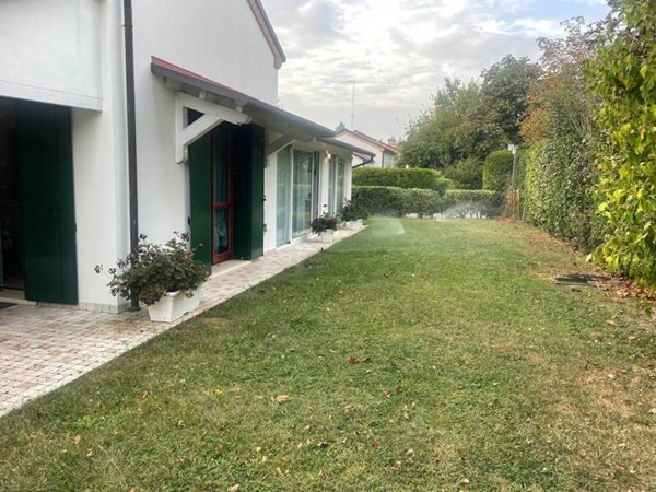 appartamento in vendita a Jesolo in zona Lido