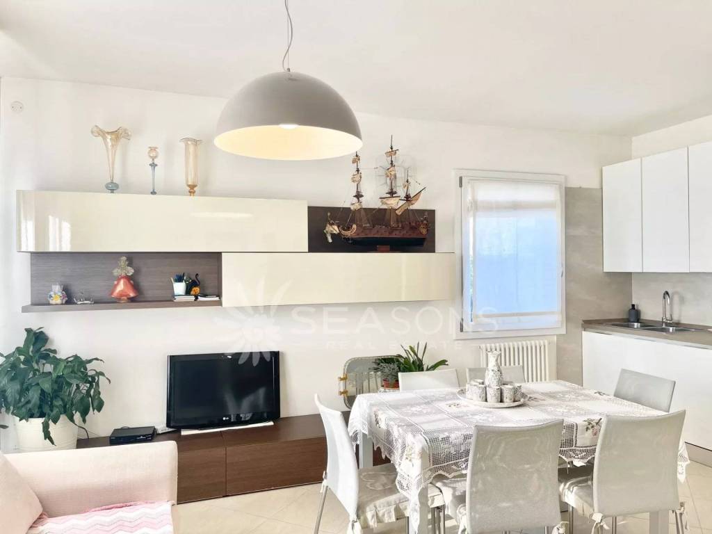 appartamento in vendita a Jesolo in zona Lido