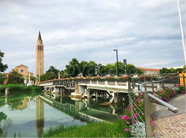 trivano in vendita a Jesolo
