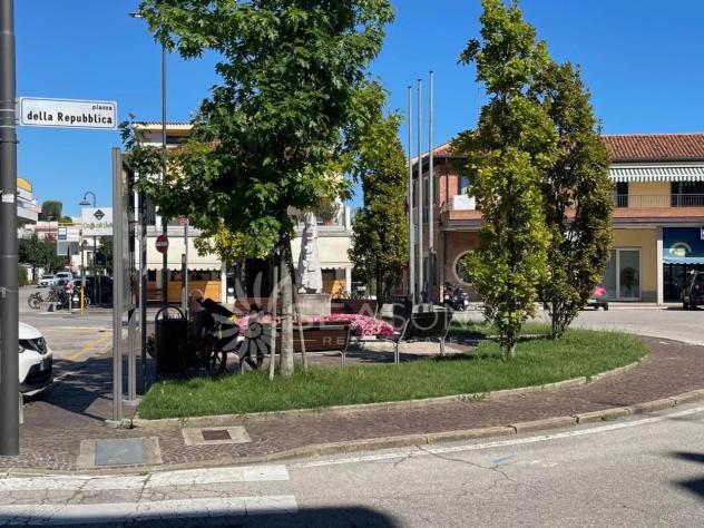 negozio in vendita a Jesolo