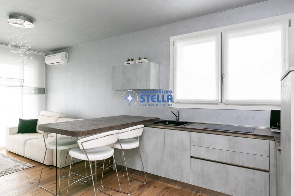 appartamento in vendita a Jesolo in zona Lido