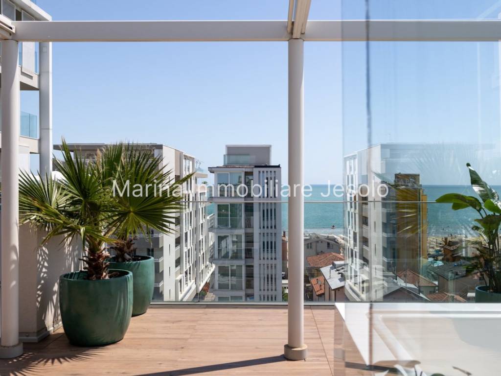 appartamento in vendita a Jesolo in zona Lido