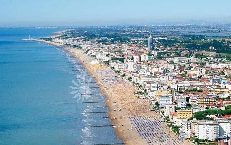 locale commerciale in vendita a Jesolo