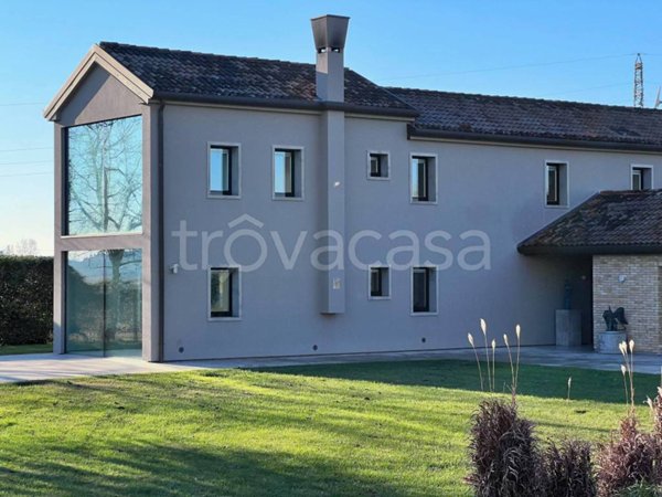 casa indipendente in vendita a Jesolo in zona Ca' Pirami