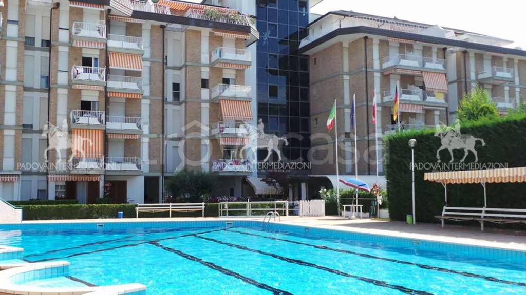 appartamento in vendita a Jesolo in zona Lido