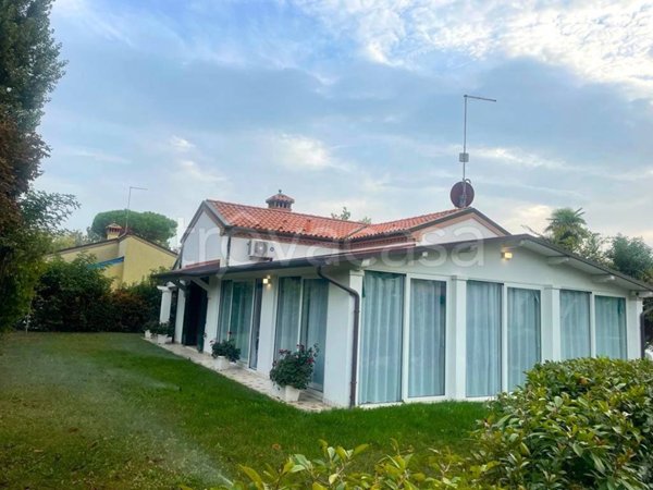 casa indipendente in vendita a Jesolo in zona Lido