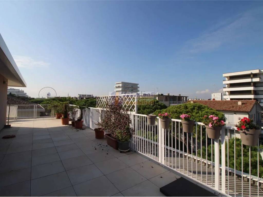 appartamento in vendita a Jesolo in zona Lido