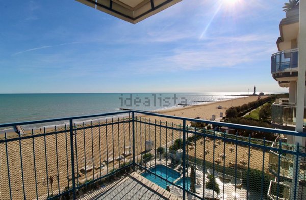appartamento in vendita a Jesolo in zona Lido