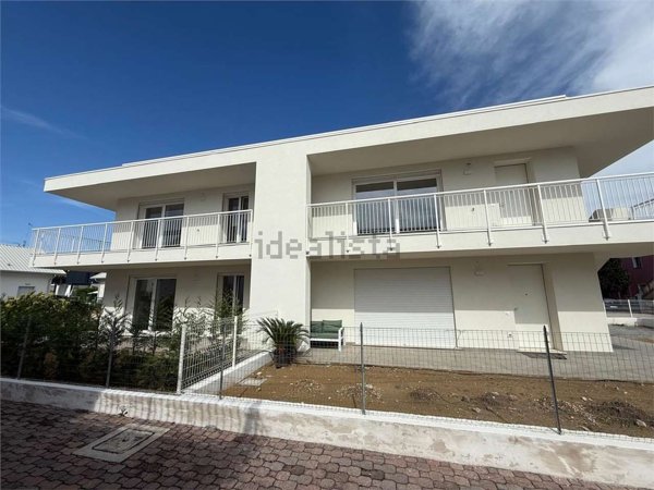 appartamento in vendita a Jesolo in zona Lido