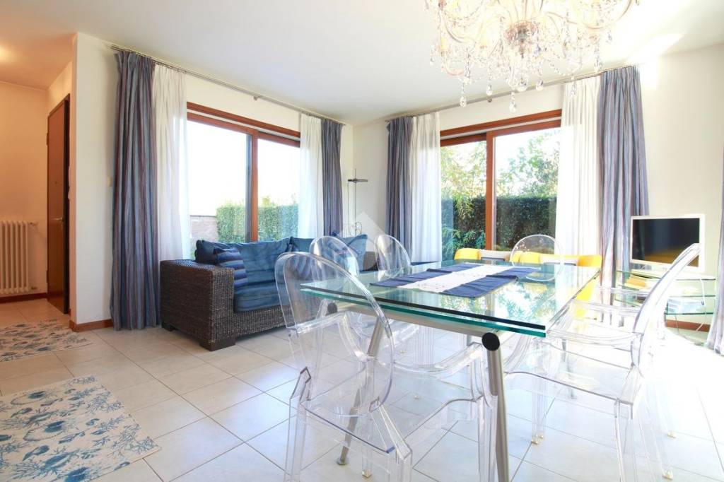 casa indipendente in vendita a Jesolo in zona Lido