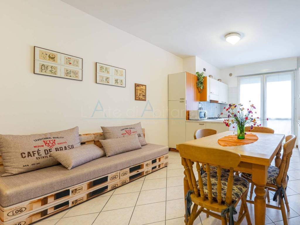 appartamento in vendita a Jesolo in zona Lido