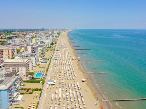 appartamento in vendita a Jesolo in zona Lido