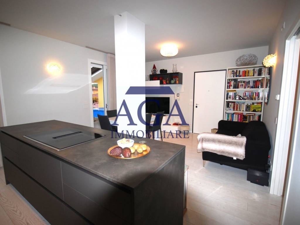 appartamento in vendita a Jesolo in zona Lido