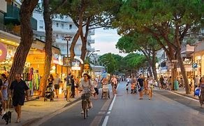 negozio in vendita a Jesolo in zona Lido