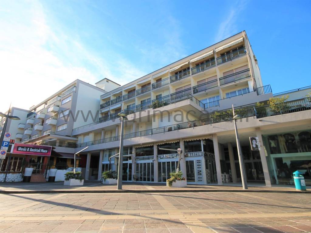 appartamento in vendita a Jesolo in zona Lido