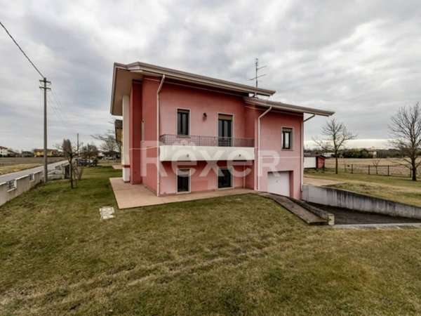 casa indipendente in vendita a Jesolo