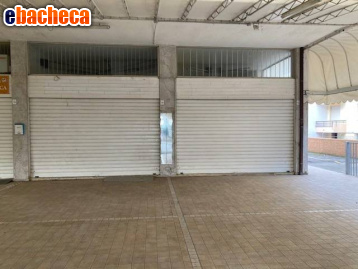 locale commerciale in vendita a Jesolo