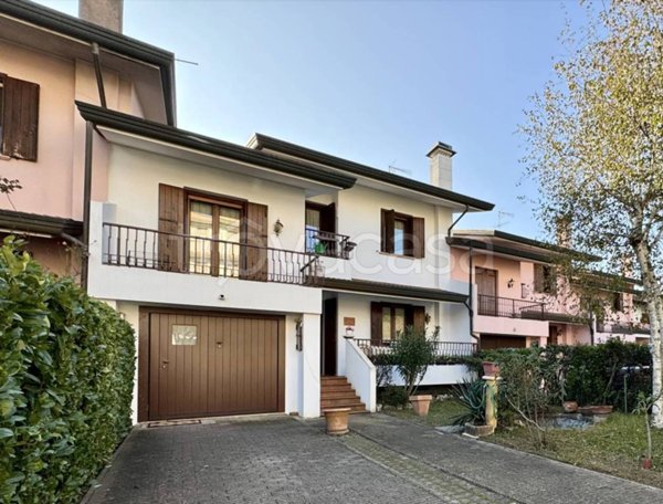 casa indipendente in vendita a Jesolo in zona Lido