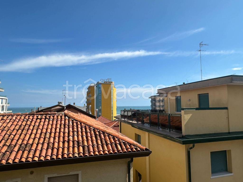 appartamento in vendita a Jesolo in zona Lido