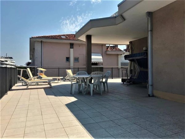 appartamento in vendita a Jesolo in zona Lido