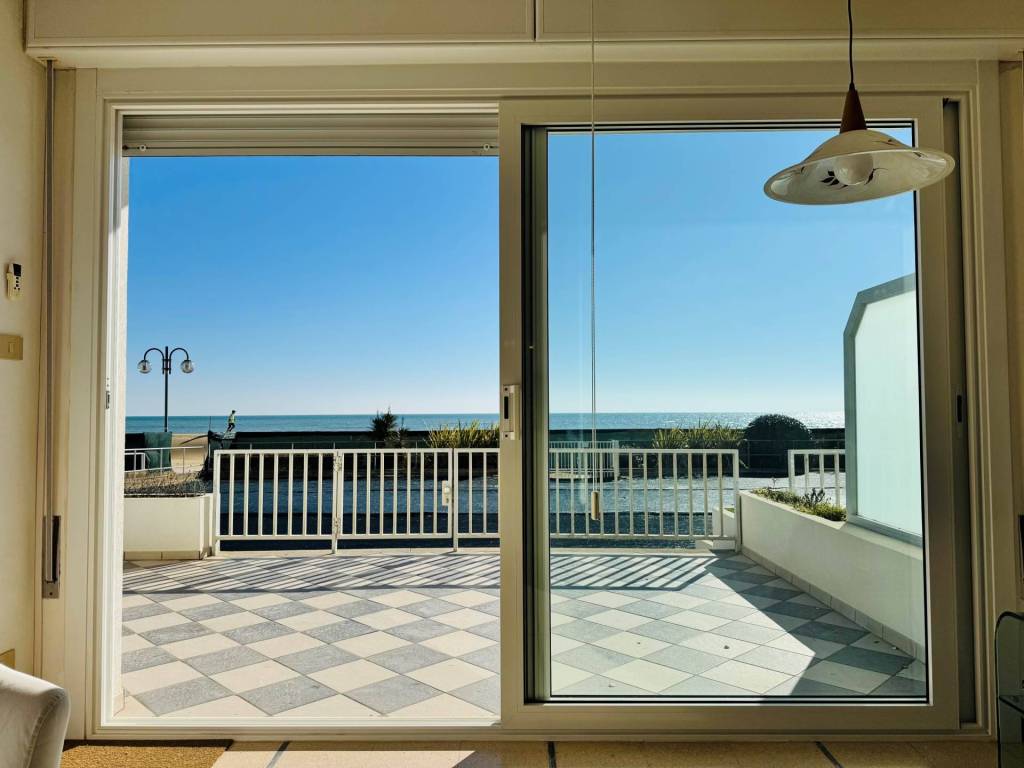 appartamento in vendita a Jesolo in zona Lido