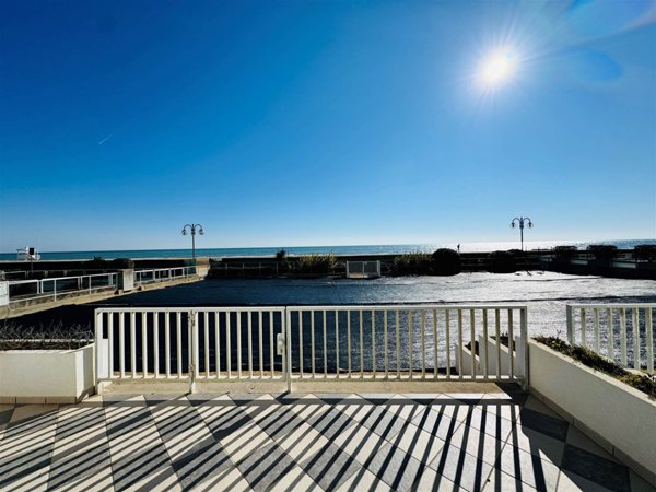 appartamento in vendita a Jesolo in zona Lido