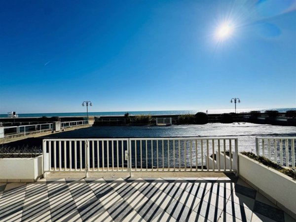 appartamento in vendita a Jesolo in zona Lido