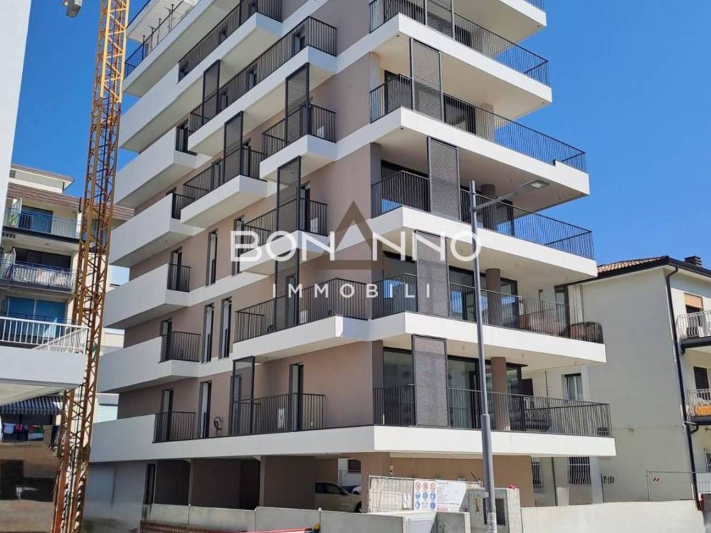 appartamento in vendita a Jesolo in zona Lido