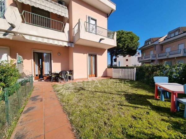 appartamento in vendita a Jesolo in zona Lido