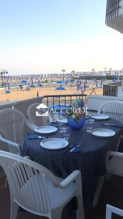 appartamento in vendita a Jesolo in zona Lido