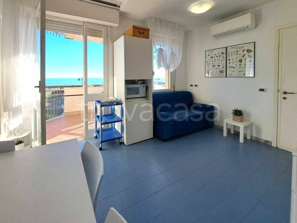 appartamento in vendita a Jesolo in zona Lido