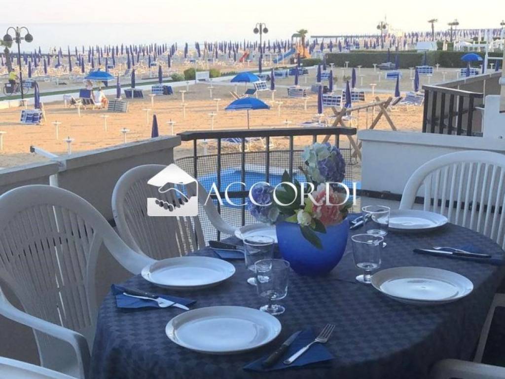 appartamento in vendita a Jesolo in zona Lido
