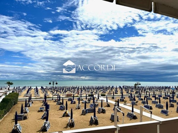 appartamento in vendita a Jesolo in zona Lido