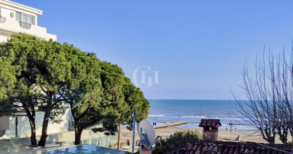 appartamento in vendita a Jesolo in zona Lido
