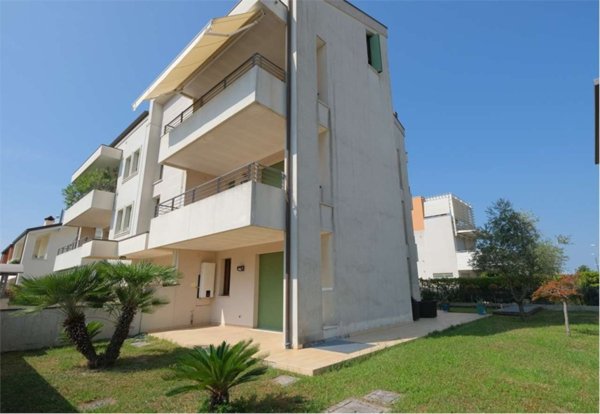 appartamento in vendita a Jesolo in zona Lido