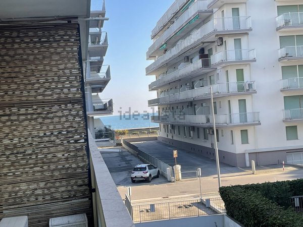 appartamento in vendita a Jesolo in zona Lido