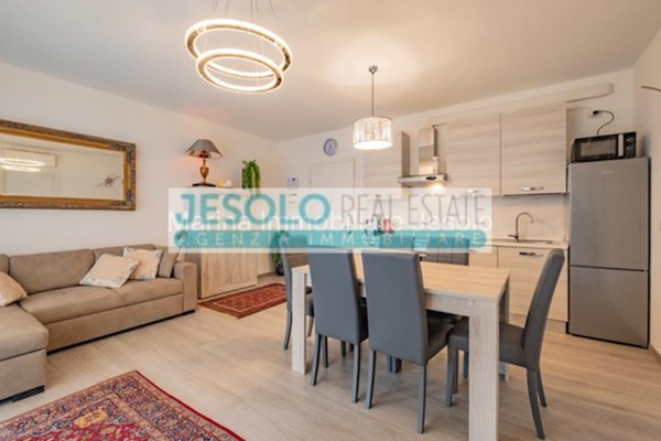 appartamento in vendita a Jesolo in zona Lido