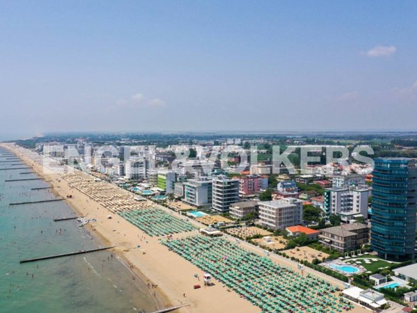 appartamento in vendita a Jesolo in zona Lido