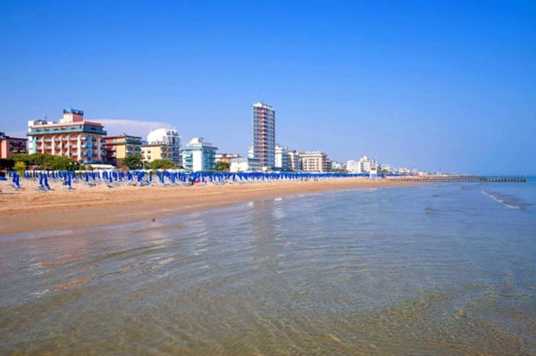appartamento in vendita a Jesolo in zona Lido