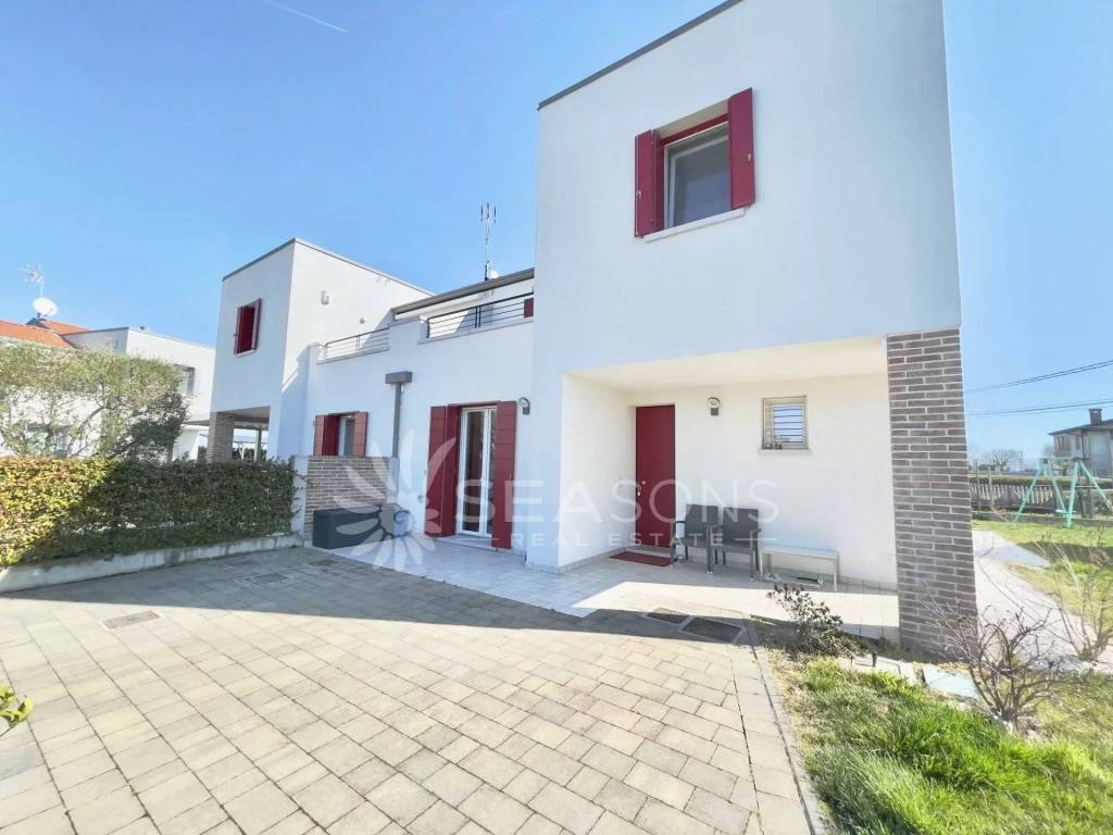 casa indipendente in vendita a Jesolo