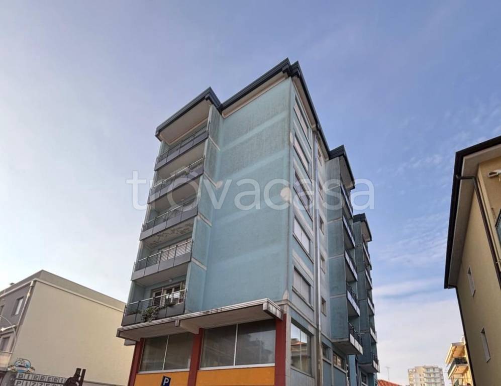 appartamento in vendita a Jesolo in zona Lido